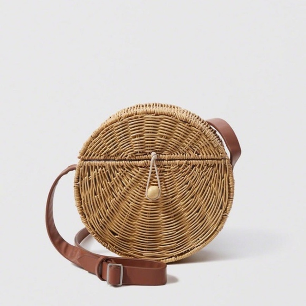Abercrombie wicker crossbody